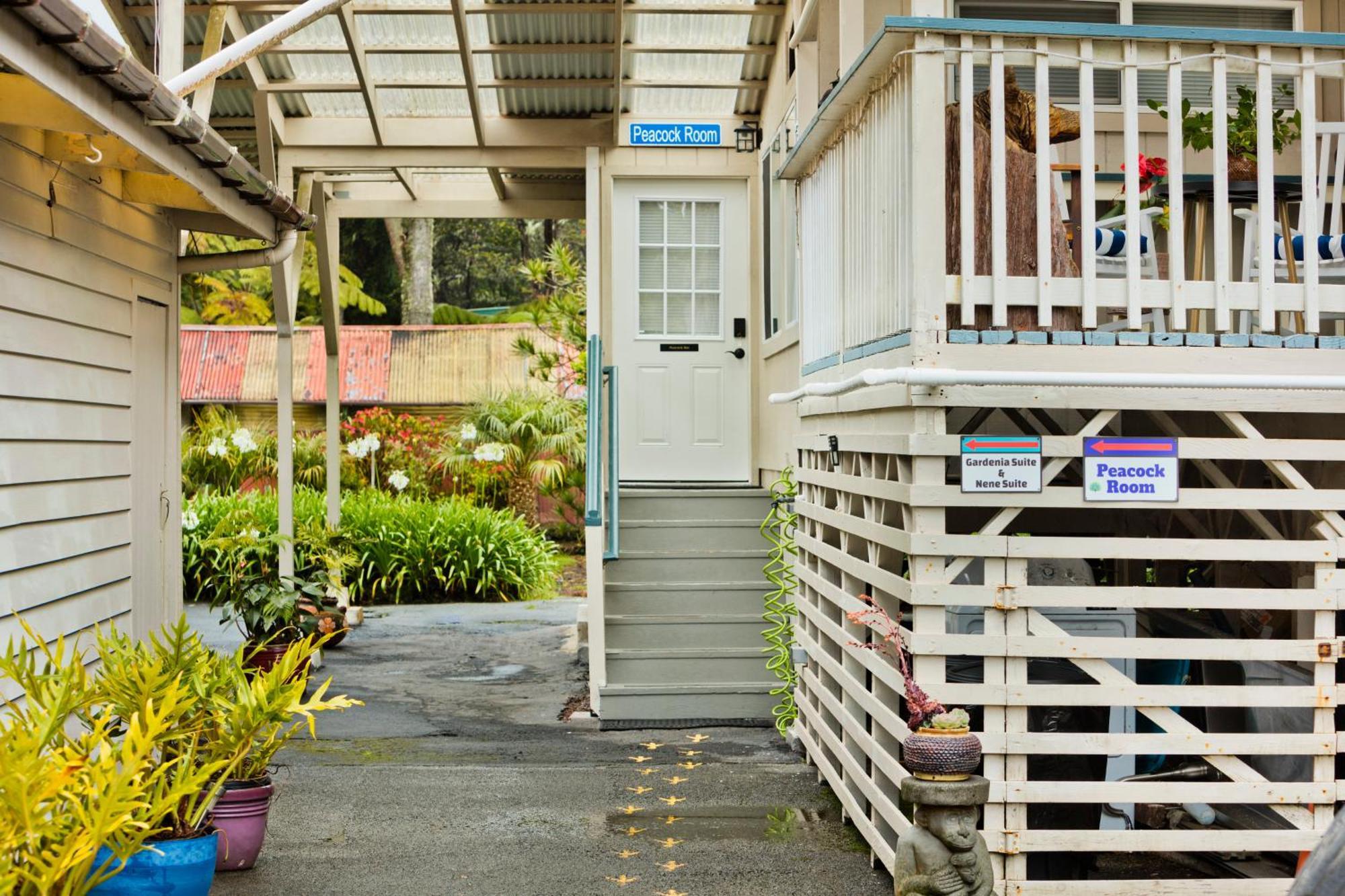 Aloha Junction Bed And Breakfast -Minutes Away From Hawaii Volcanoes National Park Dış mekan fotoğraf