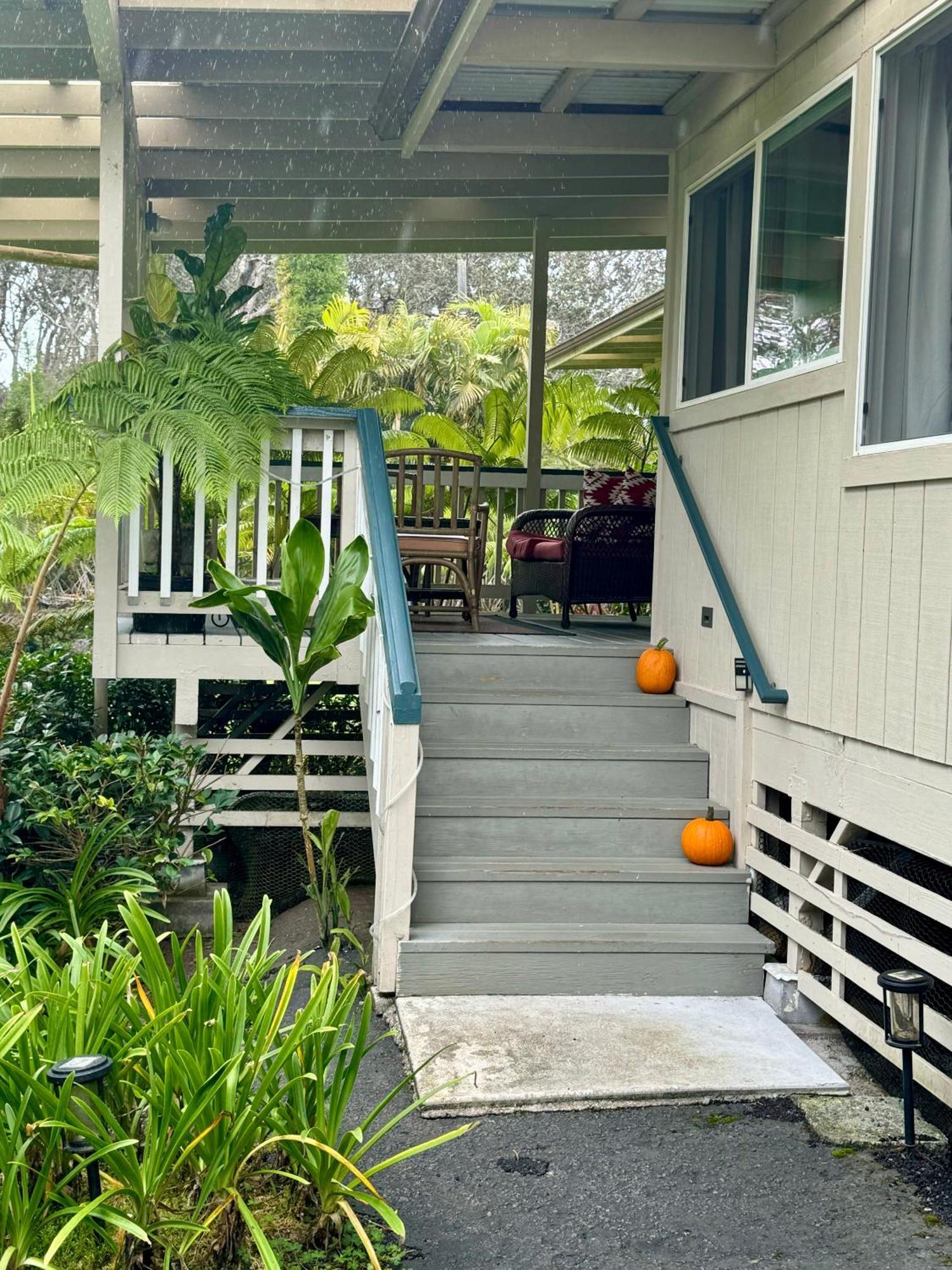 Aloha Junction Bed And Breakfast -Minutes Away From Hawaii Volcanoes National Park Dış mekan fotoğraf