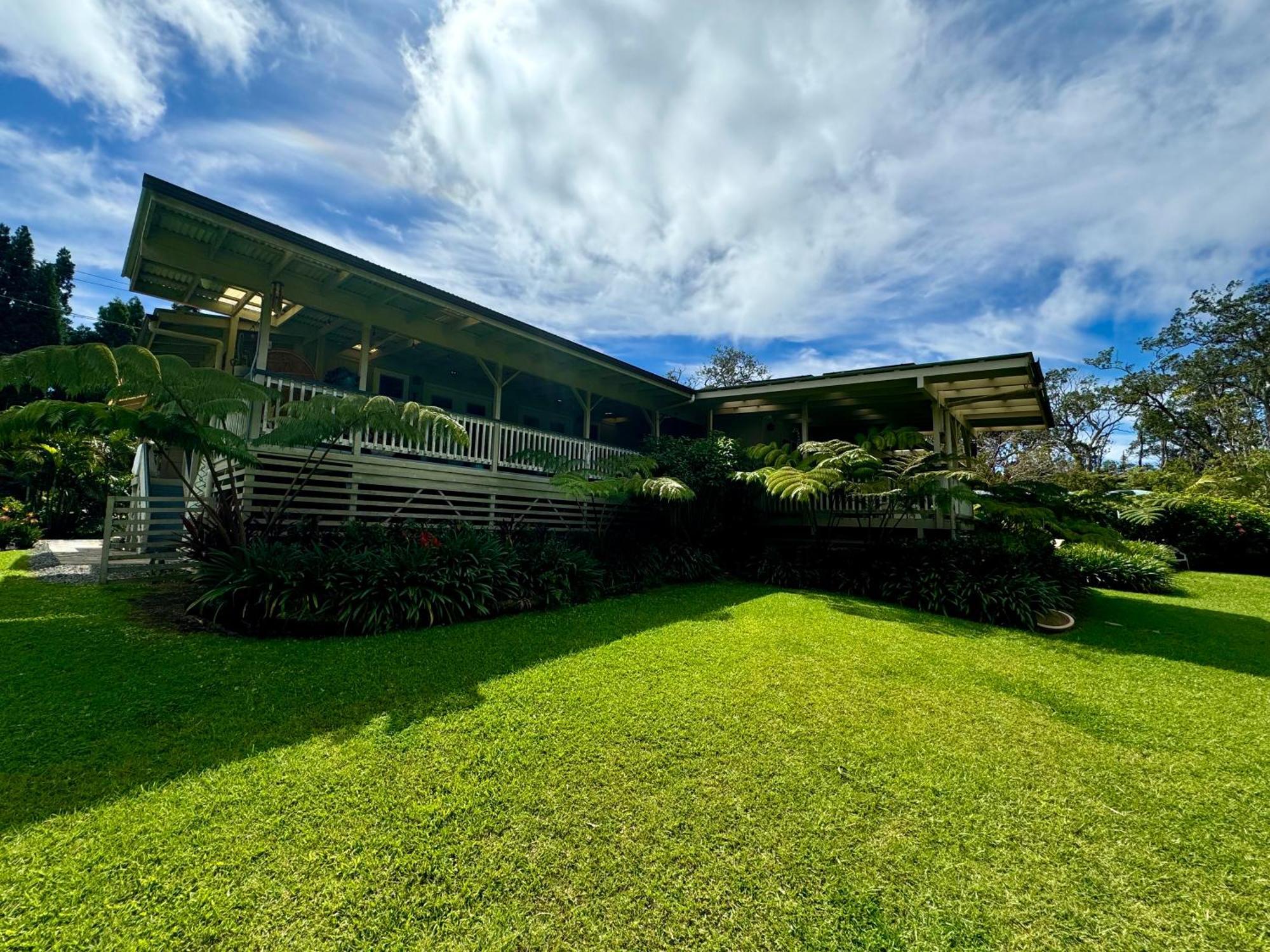 Aloha Junction Bed And Breakfast -Minutes Away From Hawaii Volcanoes National Park Dış mekan fotoğraf